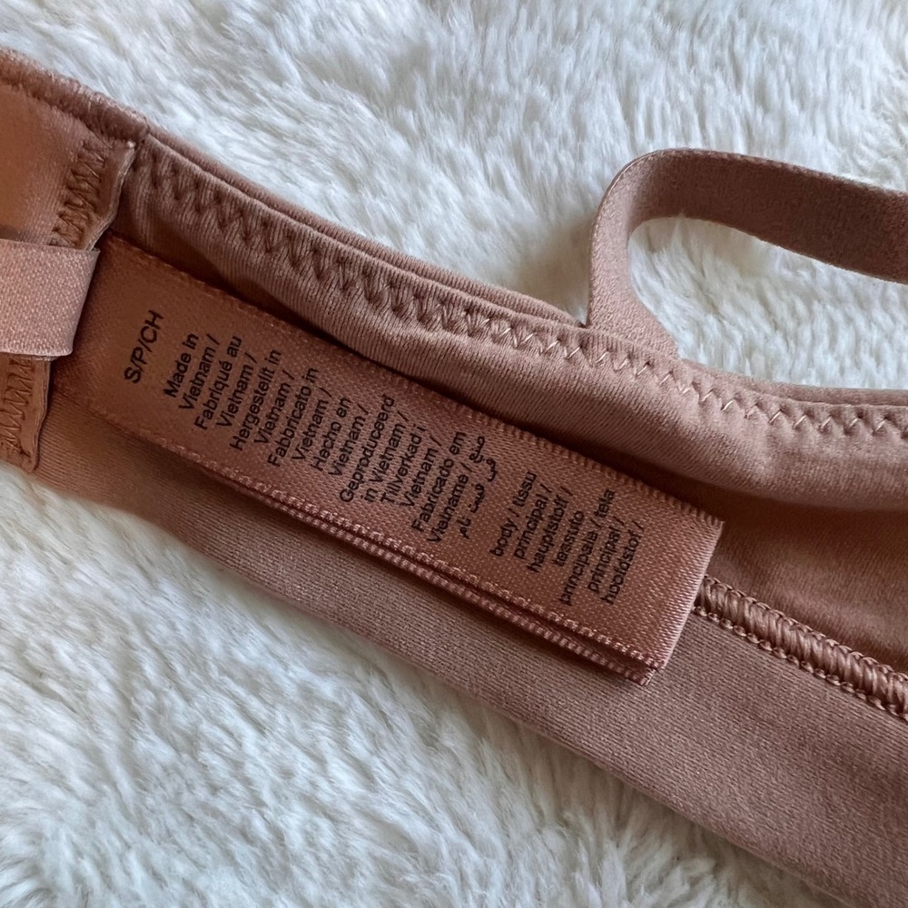 Skims Fits Everybody Mastectomy Triangle Bralette Sienna TR-TRI-5790W Small NWT - Picture 9 of 12